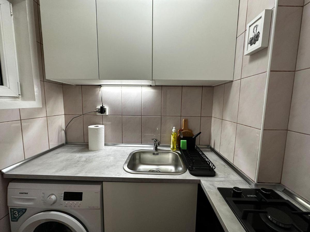One Room Apartment Decebal Bucureşti Eksteriør bilde