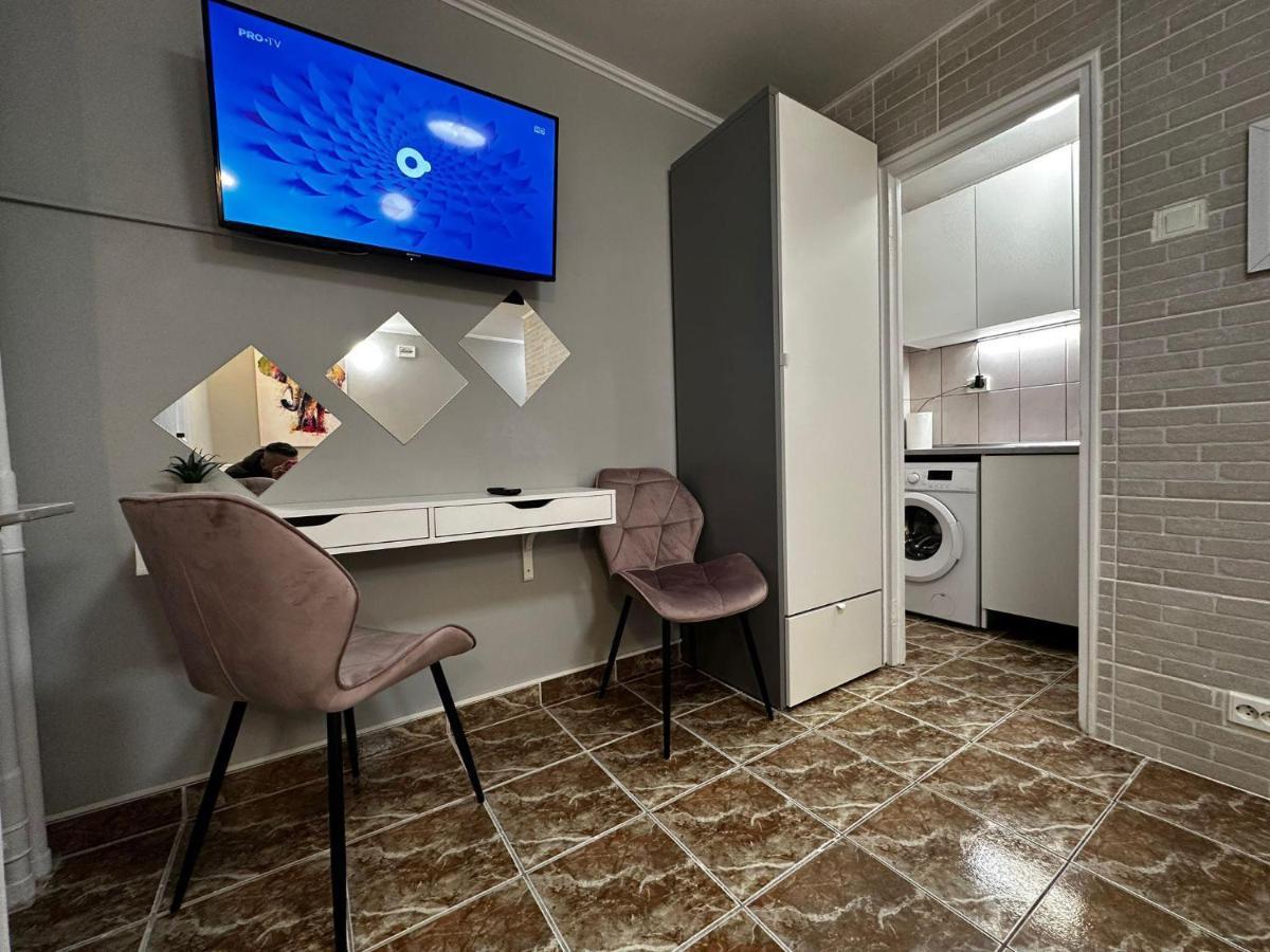 One Room Apartment Decebal Bucureşti Eksteriør bilde